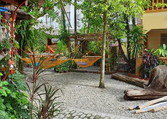 Roy'S Rendezvous Boracay